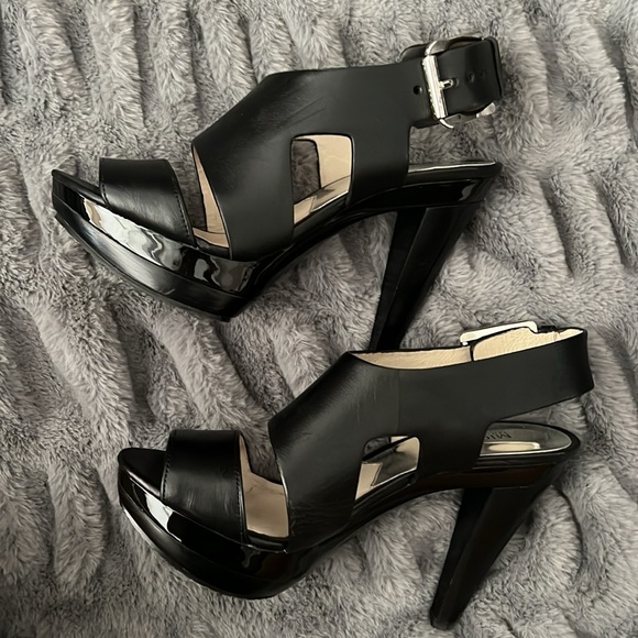 Michael Kors Black Leather Heels - Carla - worn only once on carpet. - Picture 3 of 7